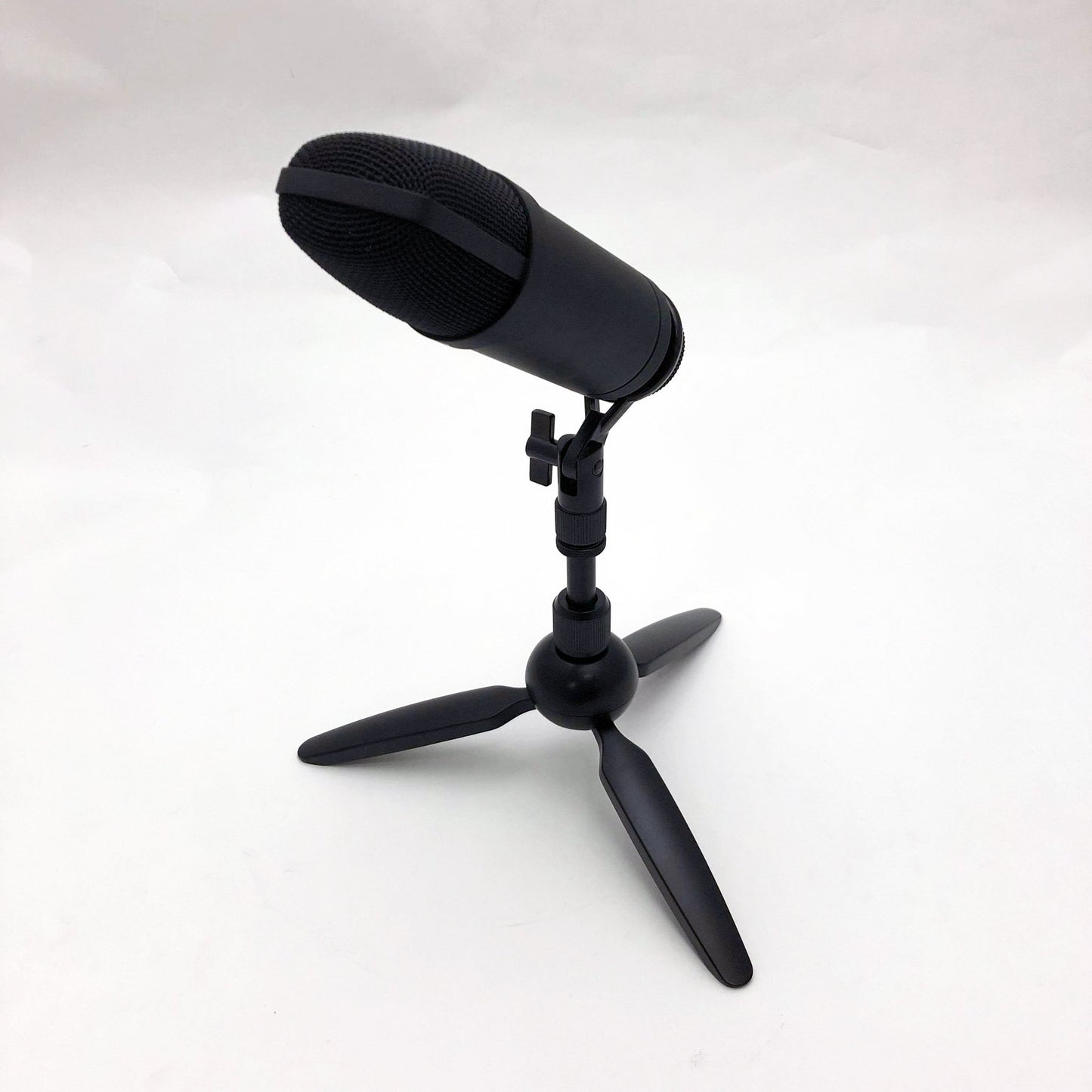USB Condenser Studio Microphone w/ Desk Stand, USB Cable & Carry Bag