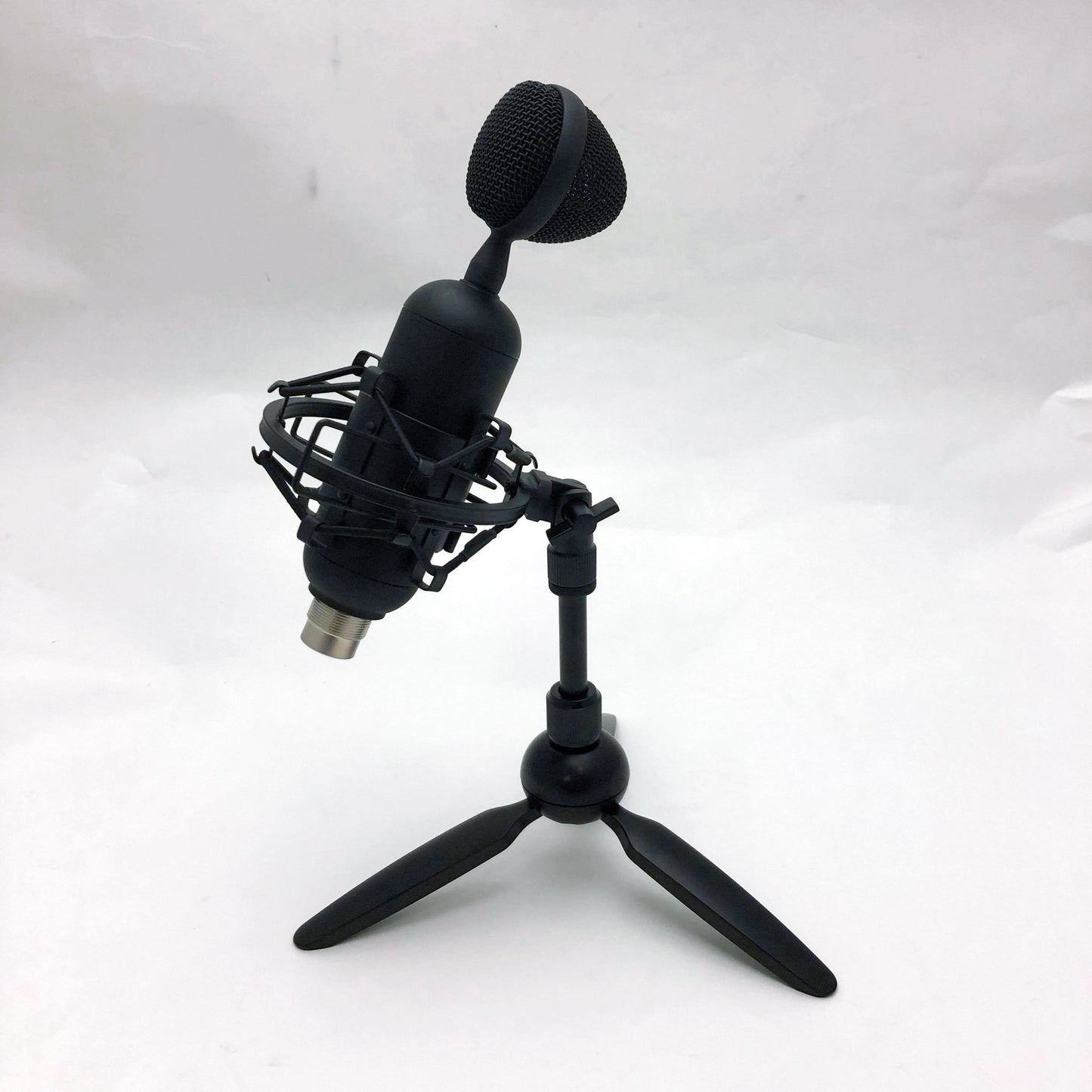 USB Condenser Studio Microphone w/ Desk Stand, USB Cable & Carry Bag